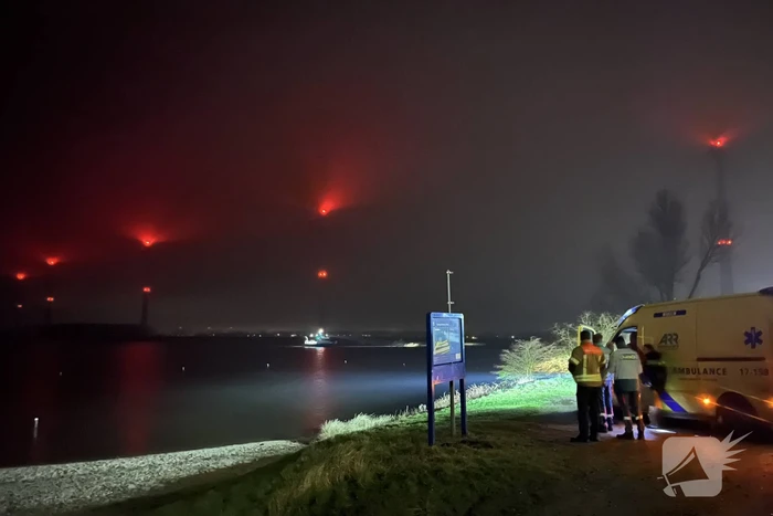 Gevonden kleding zorgt voor grote zoekactie in het water