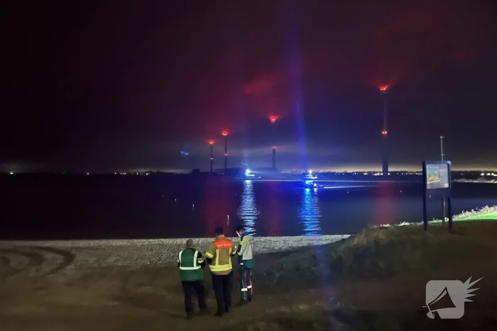 Gevonden kleding zorgt voor grote zoekactie in het water