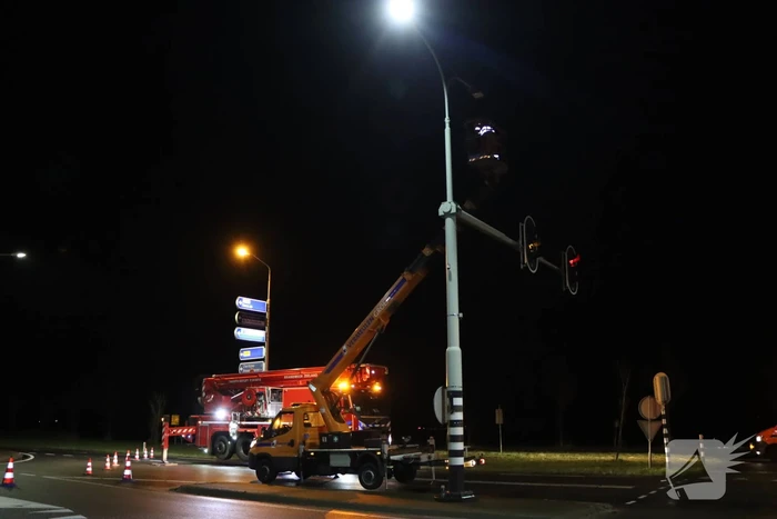 Wegwerker gered door brandweer