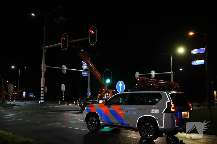 Wegwerker gered door brandweer