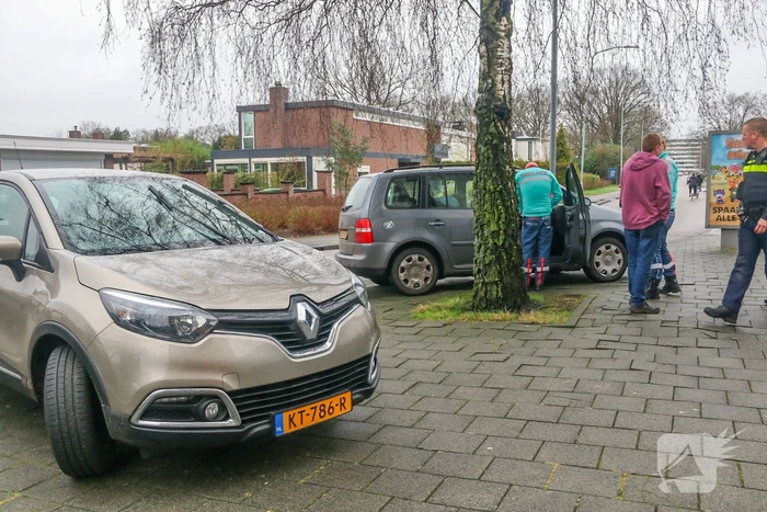 Auto naar huis geduwd na ongeval