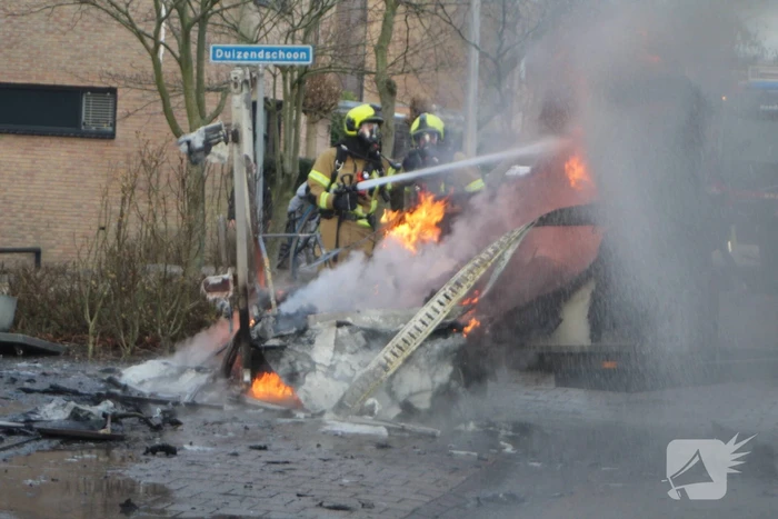 Aanhanger volledig in lichterlaaie