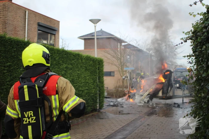 Aanhanger volledig in lichterlaaie