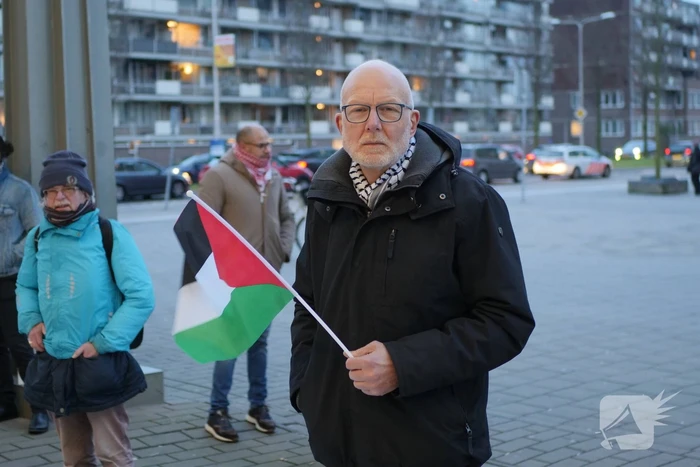 Sitdown-actie tijdens Pro-Palestina demonstratie bij treinstation
