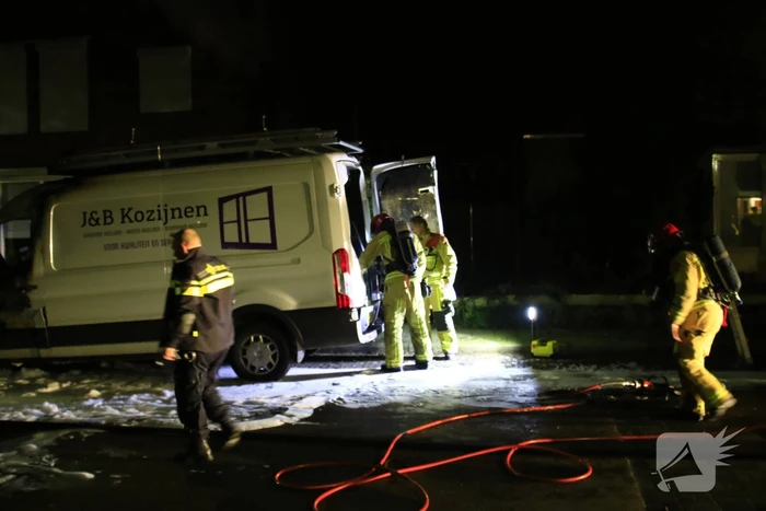 Onderzoek naar vermoedelijke brandstichting bestelbussen