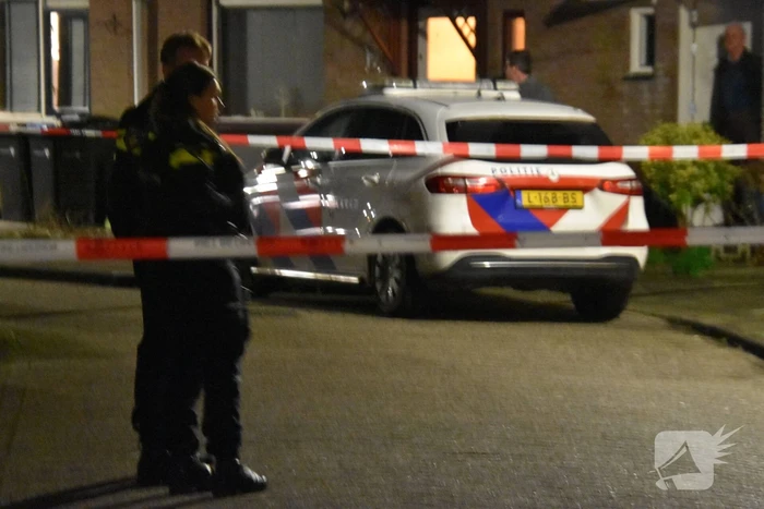 Schoten gelost op woning, politie doet onderzoek