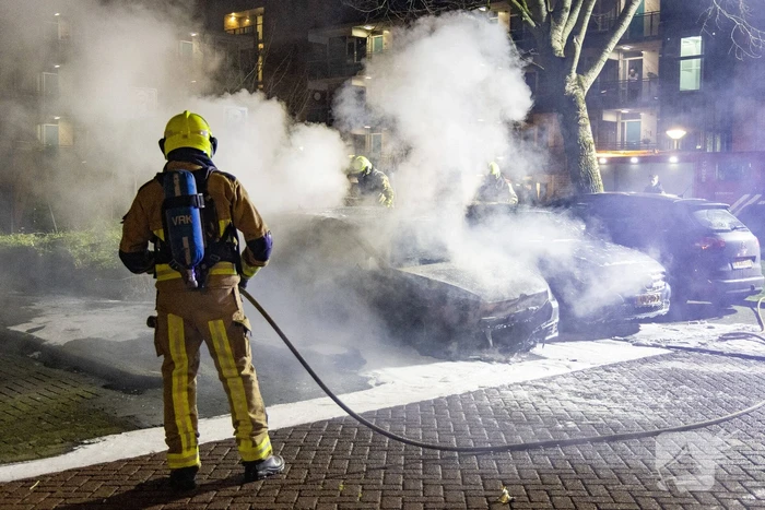 Personenwagen verwoest door brand
