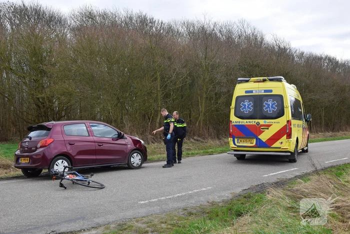 Wielrenner zwaargewond bij botsing met automobilist