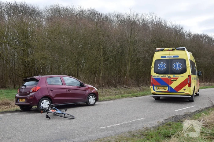 Wielrenner zwaargewond bij botsing met automobilist