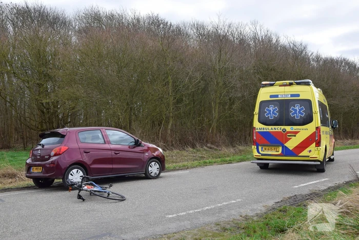 Wielrenner zwaargewond bij botsing met automobilist