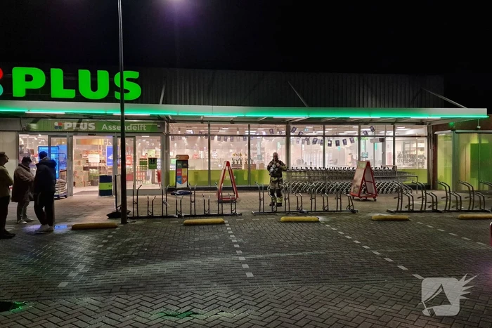 Hulpdiensten ingezet voor damp in supermarkt na springen van leiding