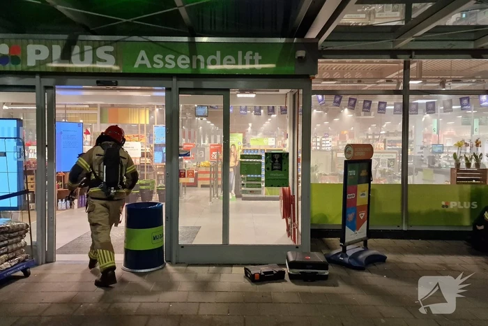 Hulpdiensten ingezet voor damp in supermarkt na springen van leiding