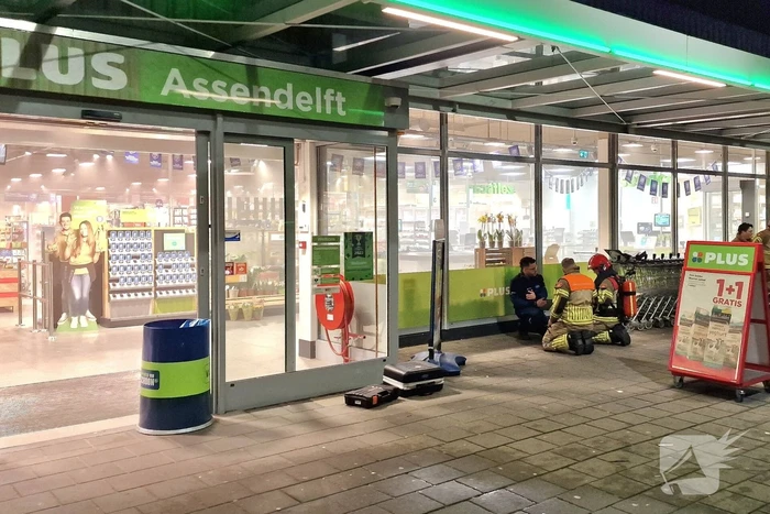Hulpdiensten ingezet voor damp in supermarkt na springen van leiding