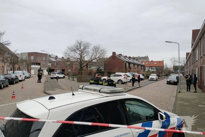 Veel politie-inzet na schietpartij vanuit auto