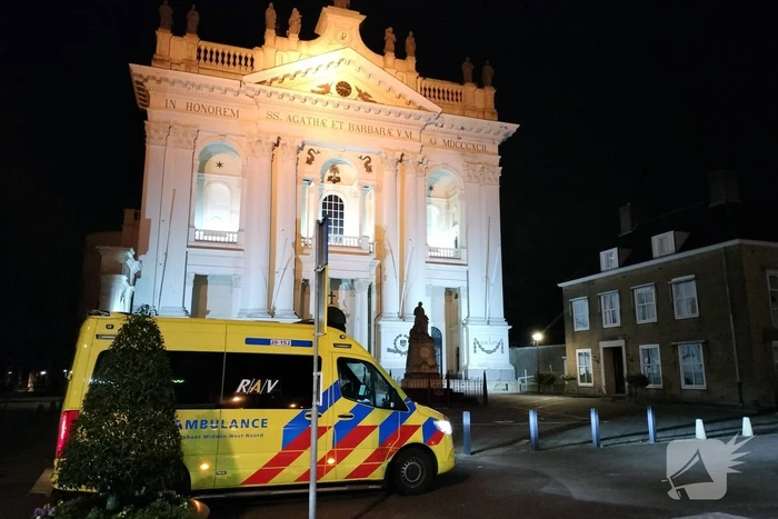 Hulpdiensten ingezet voor persoon op hoogte