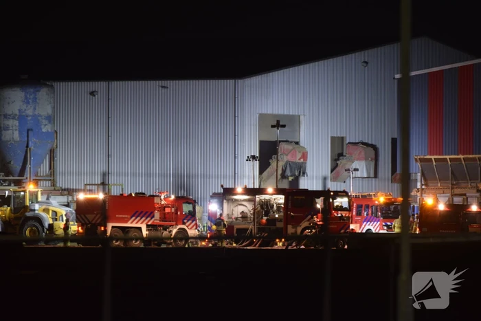 Grote brand in loods met hooi