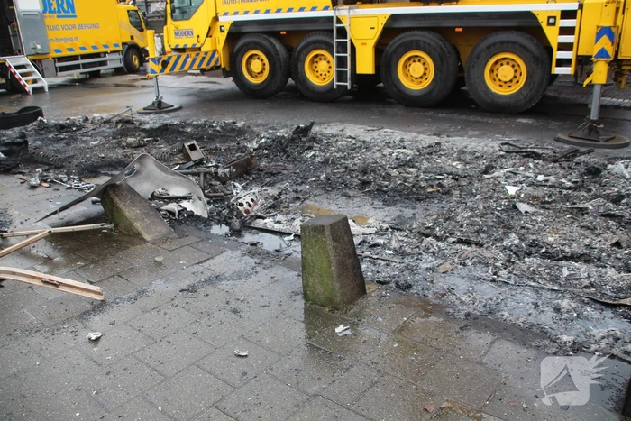 Schade goed te zien na hevige rellen