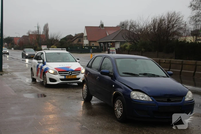 Schade bij kop-staartbotsing voor verkeerslicht