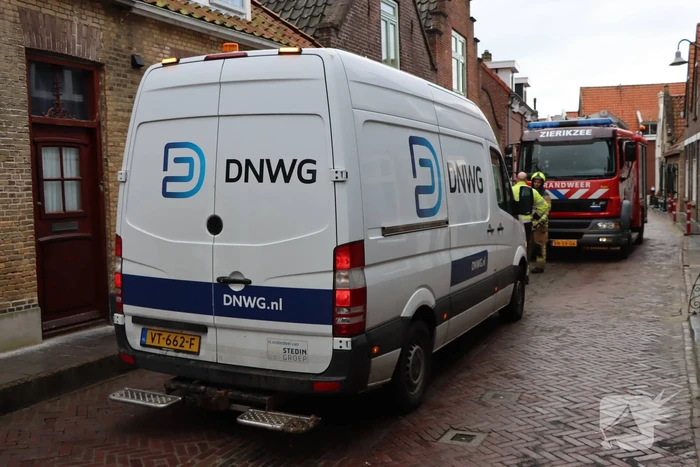 Brandweer verricht metingen naar gaslucht