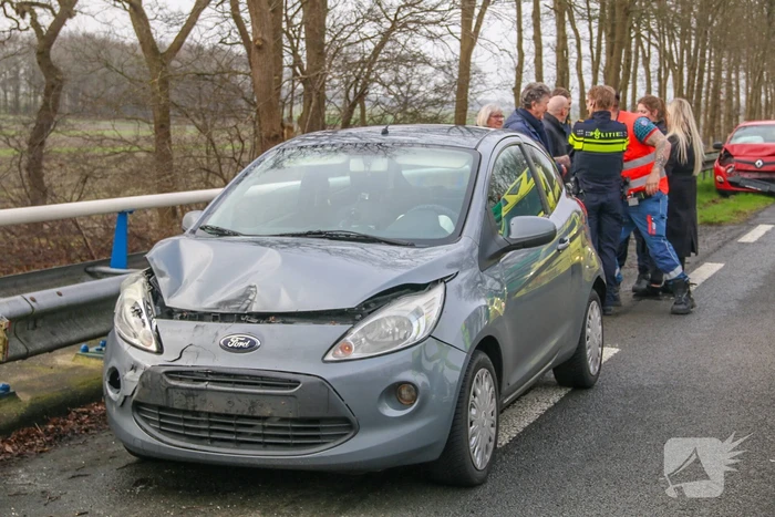 Drie gewonden bij ongeval tussen meerdere voertuigen