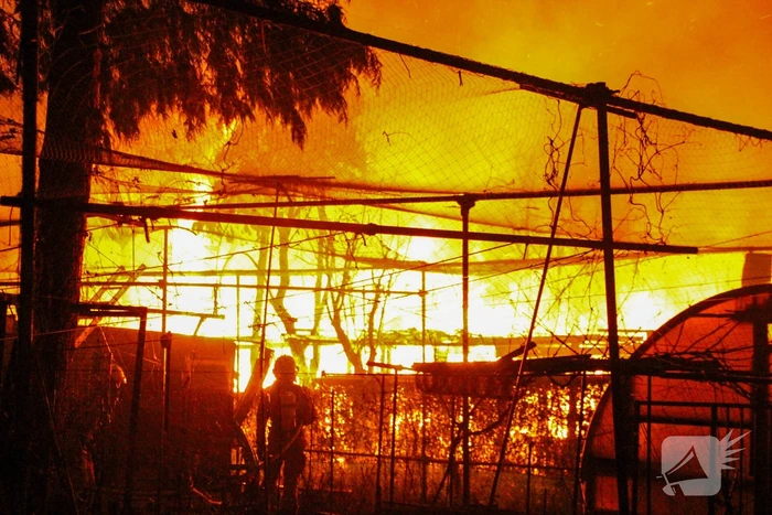 Brandweer ingezet voor uitslaande brand in tuinhuis