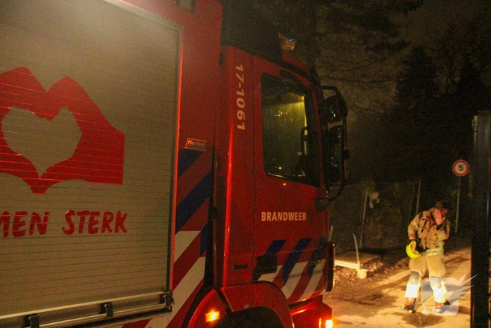 Brandweer ingezet voor uitslaande brand in tuinhuis