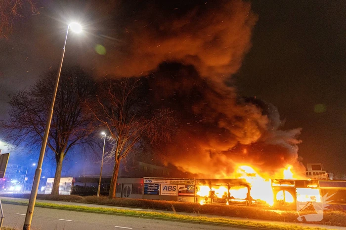 Zeer grote brand in Haarlemse winkel