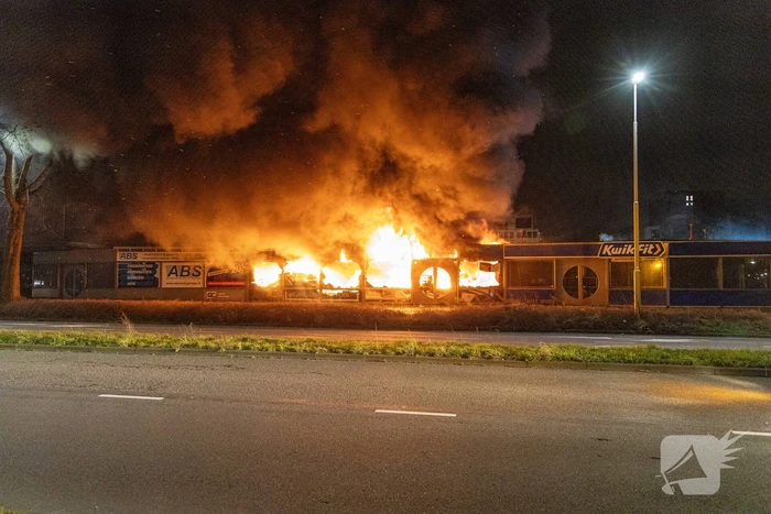 Zeer grote brand in Haarlemse winkel