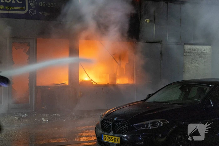 Zeer grote brand in Haarlemse winkel