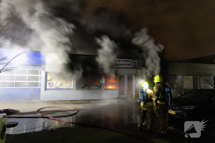 Zeer grote brand in Haarlemse winkel