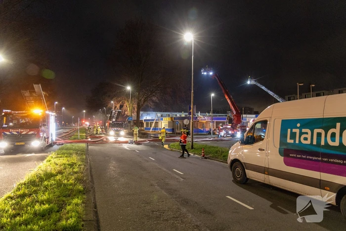 Zeer grote brand in Haarlemse winkel