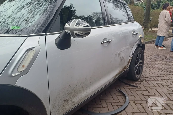 Fikse schade bij botsing tussen twee voertuigen