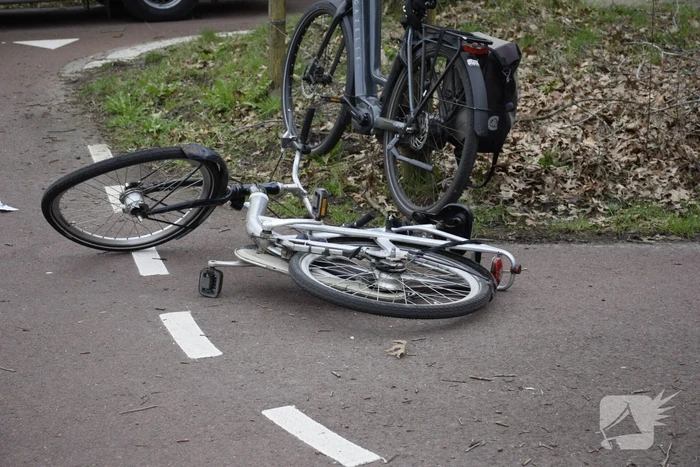 Fietser zwaargewond bij botsing met fietser