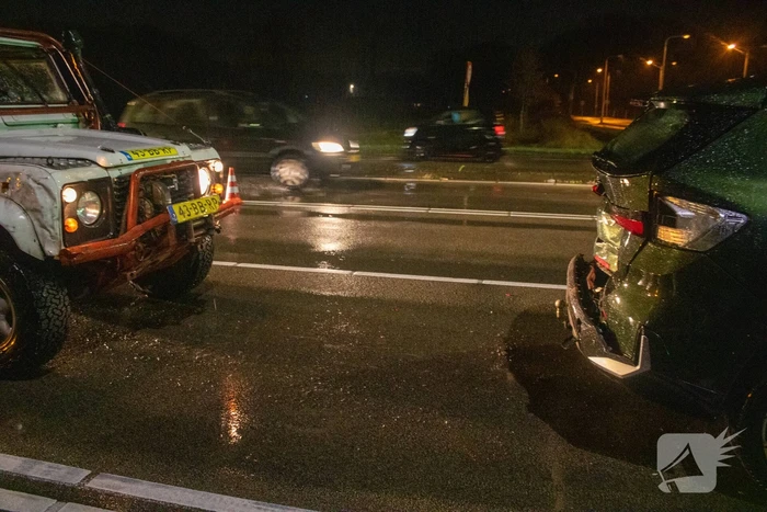 Fikse schade bij kop-staartbotsing voor verkeerslicht