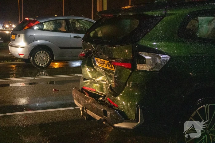 Fikse schade bij kop-staartbotsing voor verkeerslicht