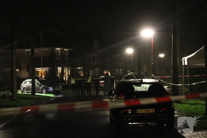 Persoon zwaargewond aangetroffen op straat na steekpartij