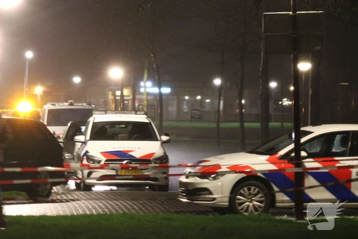 Persoon zwaargewond aangetroffen op straat na steekpartij