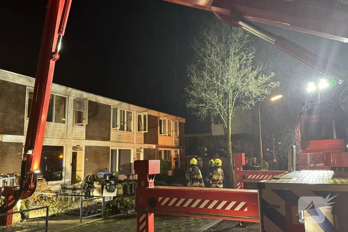Veel rookontwikkeling bij brand op zolder