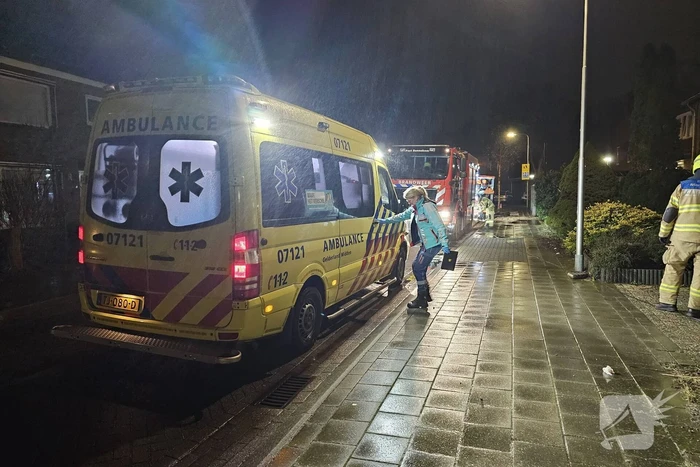 Bewoonster gewond na blussen keukenbrand