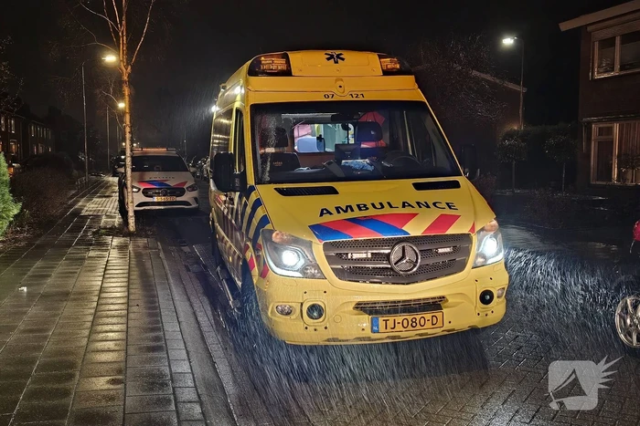 Bewoonster gewond na blussen keukenbrand