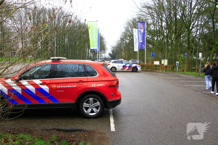 Verdacht materiaal gevonden in bosgebied