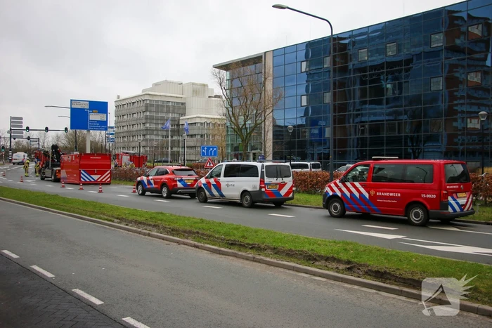 Veel hulpdiensten naar lekkage Universiteit Leiden