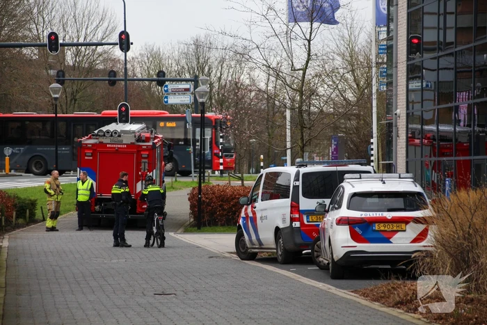 Veel hulpdiensten naar lekkage Universiteit Leiden