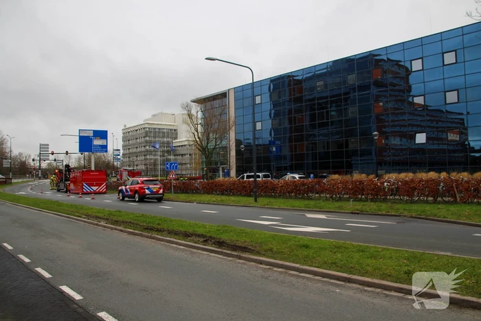 Veel hulpdiensten naar lekkage Universiteit Leiden