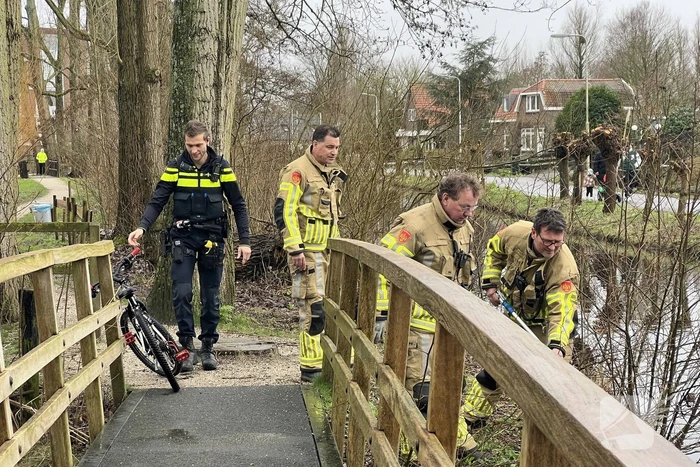 Brandweer ingezet voor voor fietsen in het water
