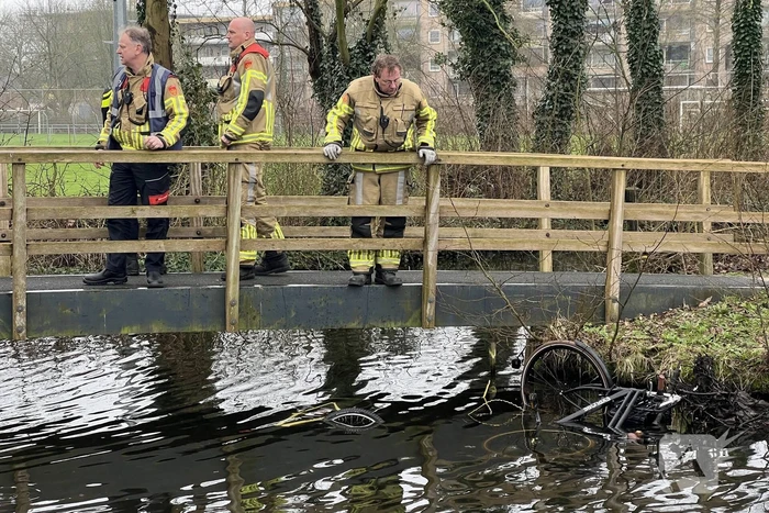 Brandweer ingezet voor voor fietsen in het water