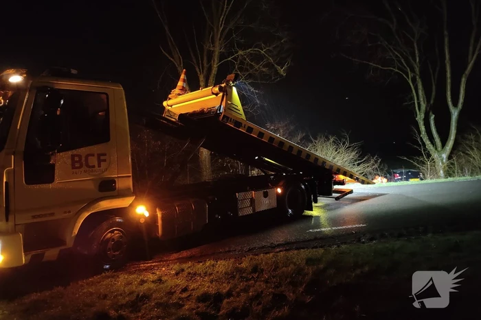 Auto belandt in sloot bij eenzijdig ongeval