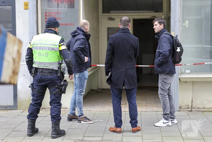 Onderzoek naar aantreffen onbekende stof in leegstaande winkel