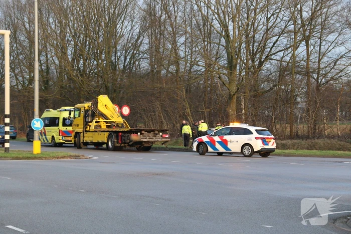 Automobilist gewond bij botsing met vrachtwagen