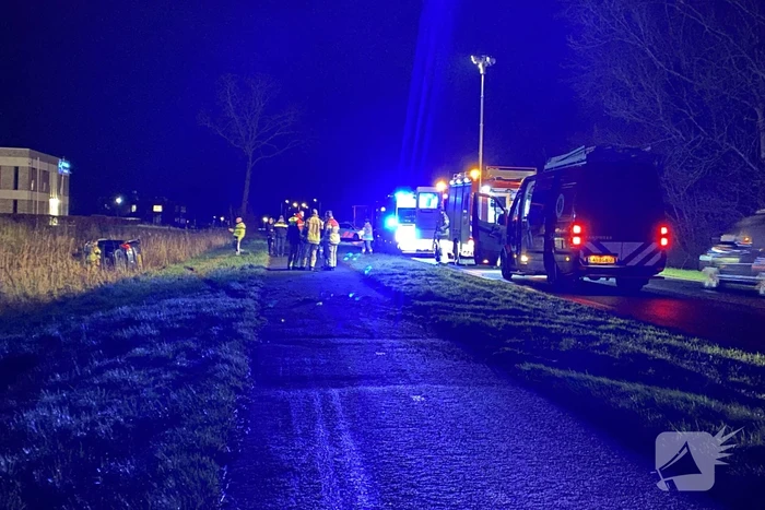 Automobilist raakt van de weg